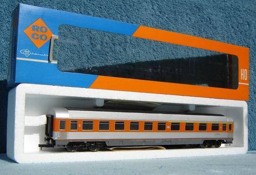 Roco HO gauge 1st and 2nd Class Passenger Coach No. 4273