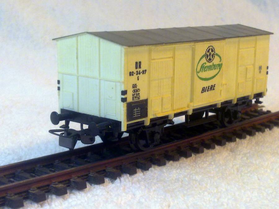 Piko 5133/5/43 DR Woodside Closed Goods Wagon (Sternburg Bier) (Boxed)