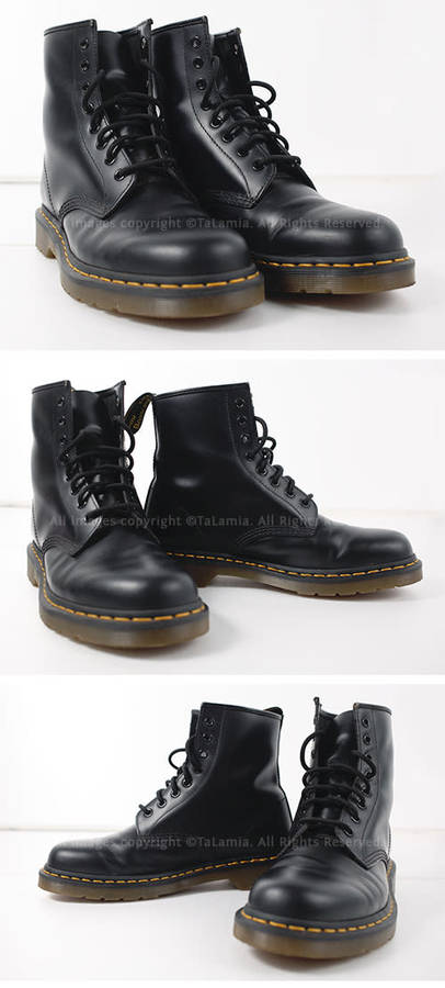 Authentic Doc Martens 1460 Smooth Black 8 hole boots GENUINE LEATHER (size 8)