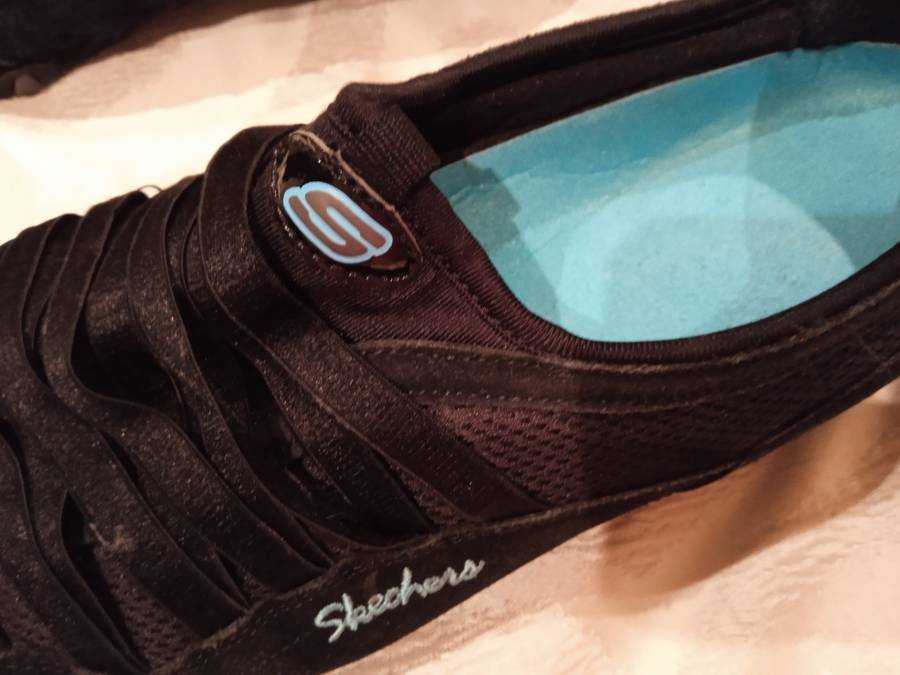 SIZE 7.5 SKETCHERS BALLET SNEAKERS - BLACK & BLUE