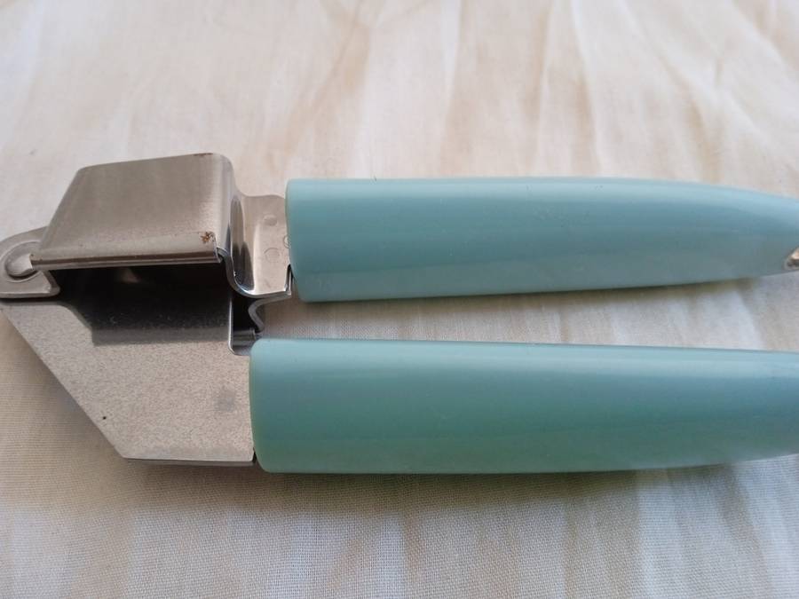 GARLIC PRESS