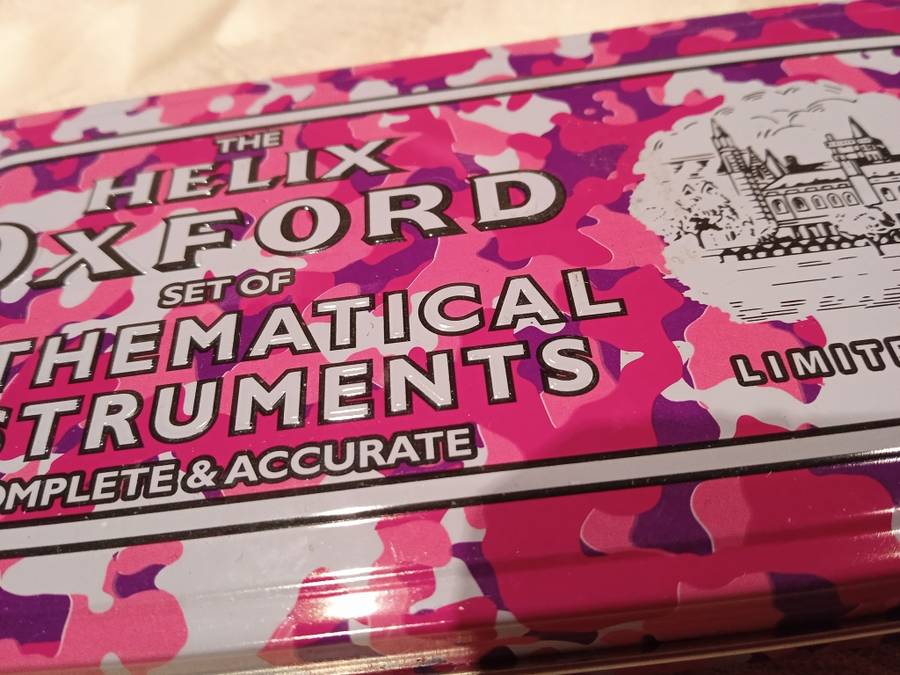 THE HELIX OXFORD SET OF MATHEMATICAL INSTRUMENTS (CAMO PINK)