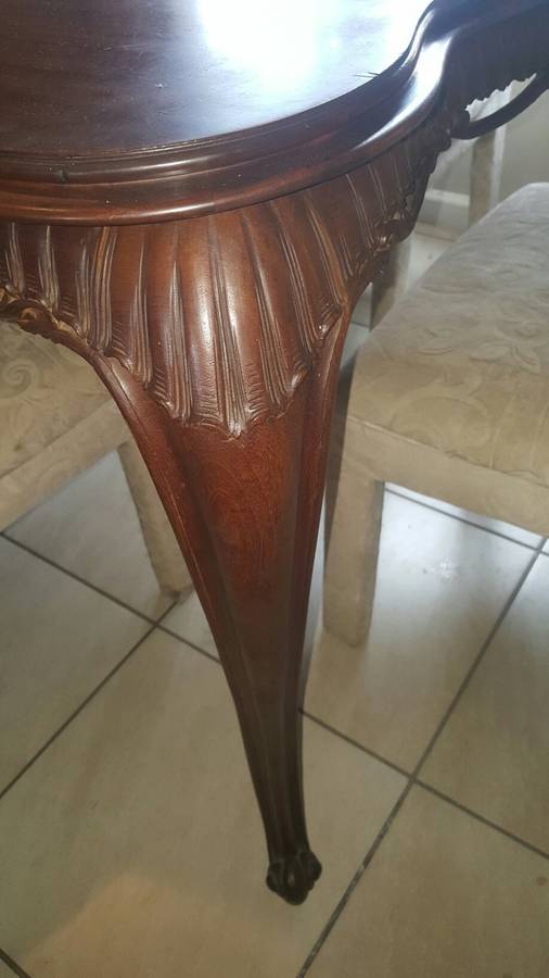 Beautiful Solid 8 Seater ornate Hand Carved Mahogany Dining Table with 6 Champagne Coricraft Chairs