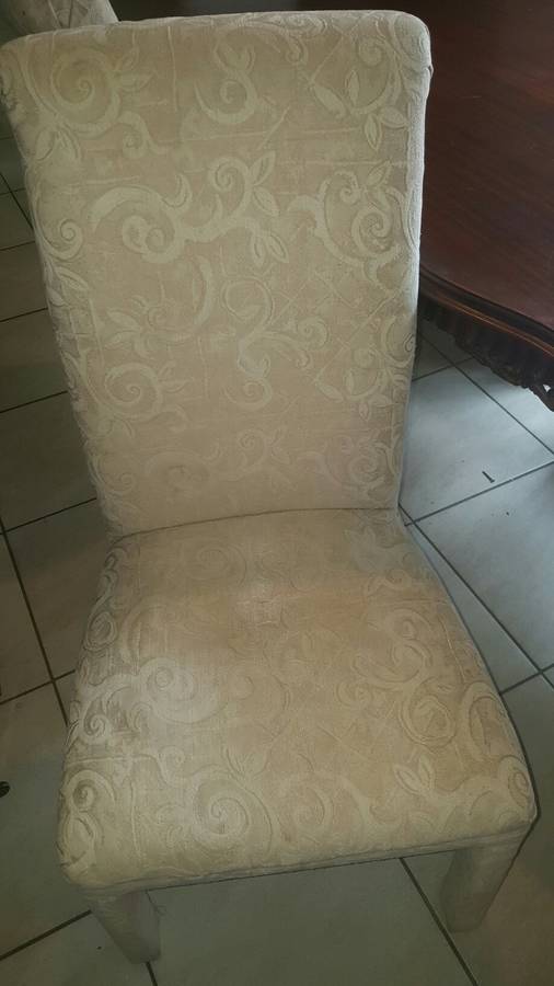 Beautiful Solid 8 Seater ornate Hand Carved Mahogany Dining Table with 6 Champagne Coricraft Chairs