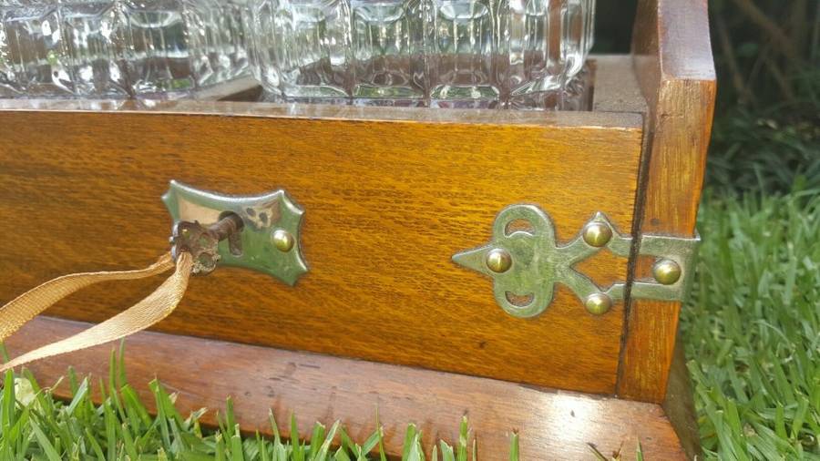 Glorious Edwardian Oak Tantalus with Pristine Original Crystal Decanters and Original Key
