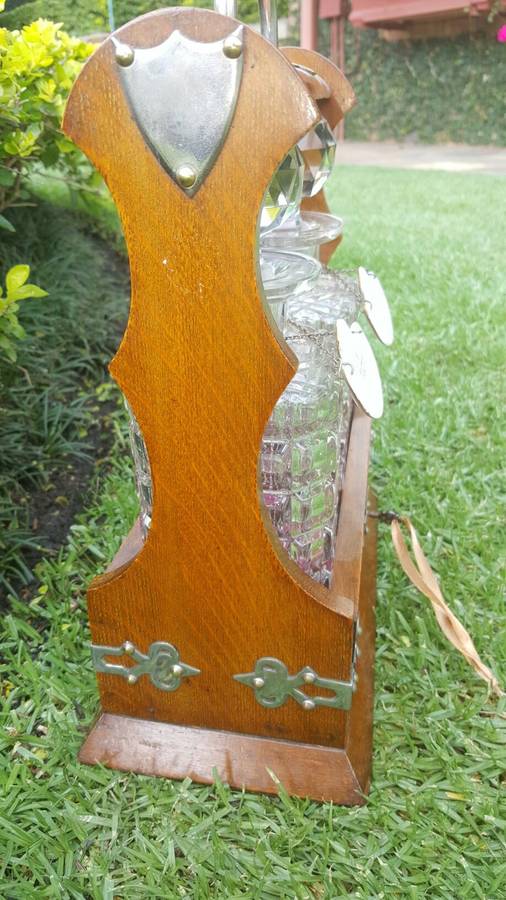 Glorious Edwardian Oak Tantalus with Pristine Original Crystal Decanters and Original Key