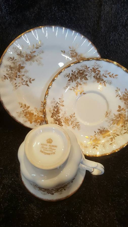 Breathtaking ! Royal Albert Antoinette -  Tea Trio Stunning Gold & White Un-used!