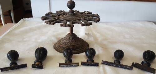 Stamp Stand with 6 stamps