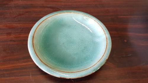 Small Lynn ware plate