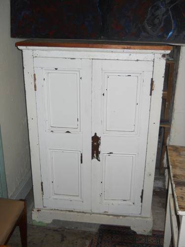 DISTRESSED CUPBOARD WITH SHELVES