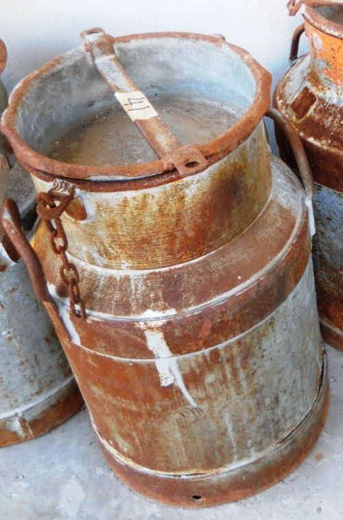 OLD Milk can, starting at R1 NO RESERVE******