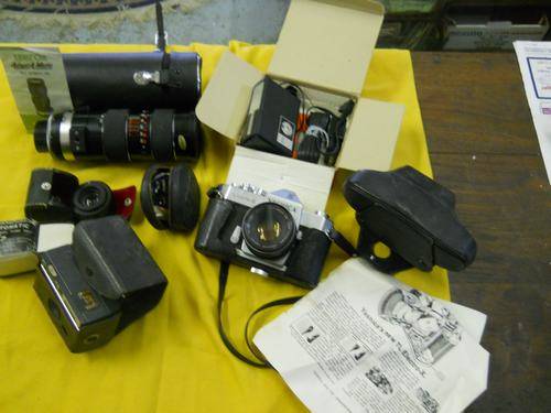 CAMERAS & LENSES