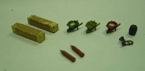 HO Scale Layout Accessory - Assorted Metal Diecast Items x 9