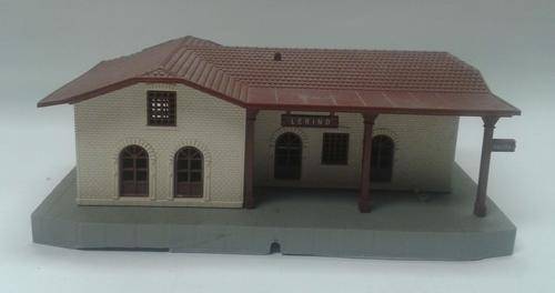 LIMA HO Scale Accessories - Train Station