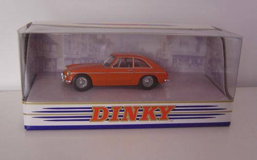 Matchbox Dinky DY - 3B - M.G.B GT 1965 - ORANGE