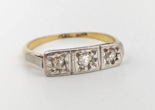 Antique 18ct gold and platinum ring set with three diamonds