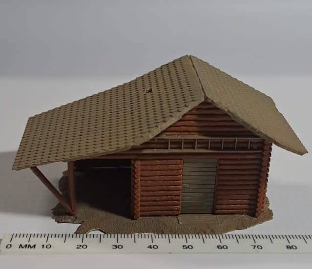 Model Trains HO 1 x Building Very Small Log House