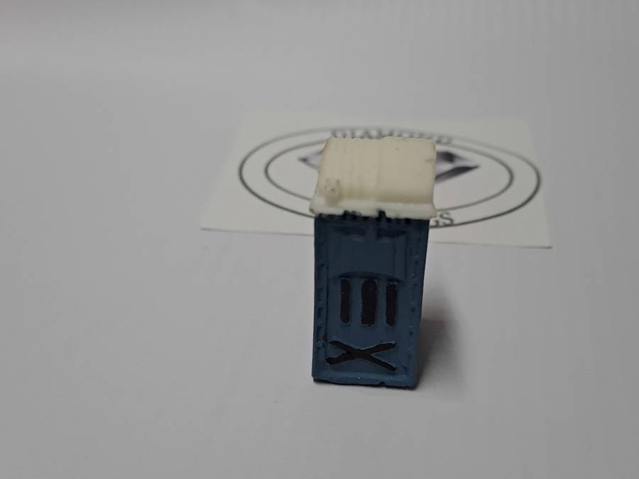 Model Trains HO 1 x Portable Toilet (Blue) - 16mm x 13mm x 29mm