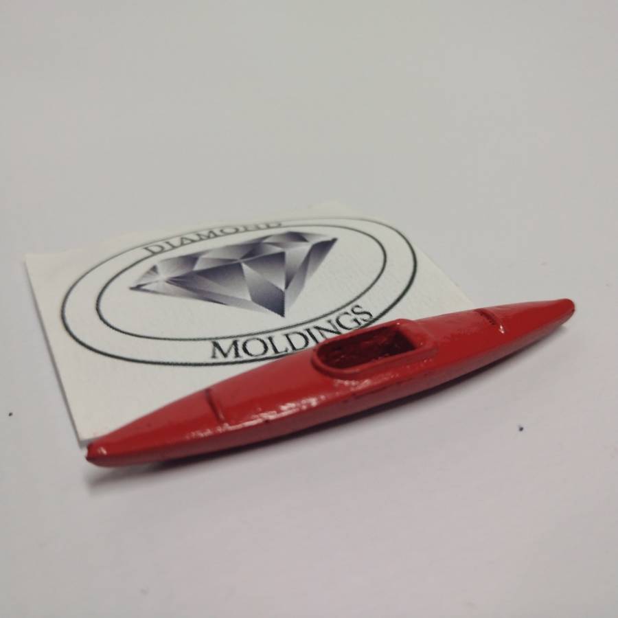 Model Trains HO - Canoe Long (Red) - 70mm x 10mm x 7mm