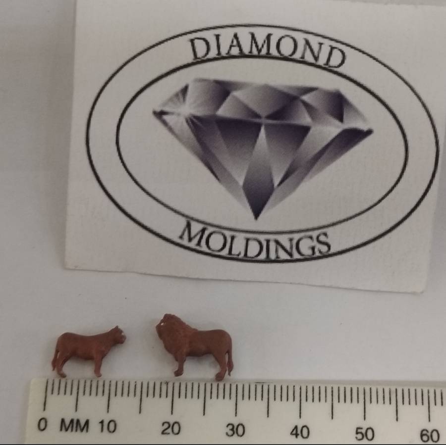 Model Trains N-Scale - Animals - Lion Male & Female