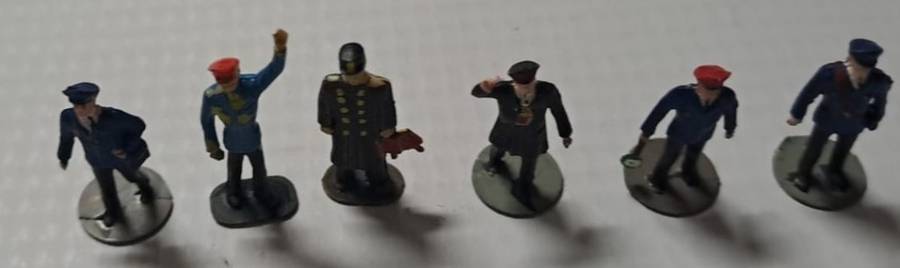 Model Trains 1:87 HO - 6 x Figures Station