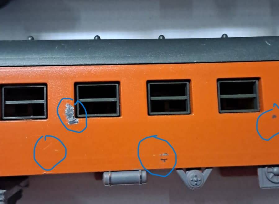 Model Trains HO 7 x Couches Orange Express project. Not finished.