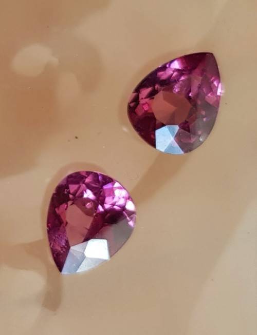 MALAYA GARNET 1.03cts STUNNING !! NATURAL RASPBERRY PINK