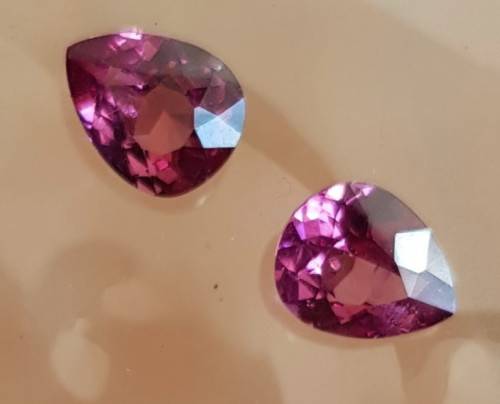 MALAYA GARNET 1.03cts STUNNING !! NATURAL RASPBERRY PINK