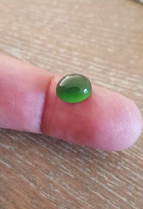 Green Onyx 2.98 Cts Oval cabochon Brilliant gemstone