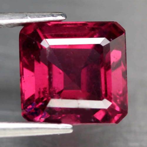 Rhodolite Garnet 3.24Ct.Ravishing Color & Full Fire! Natural Africa