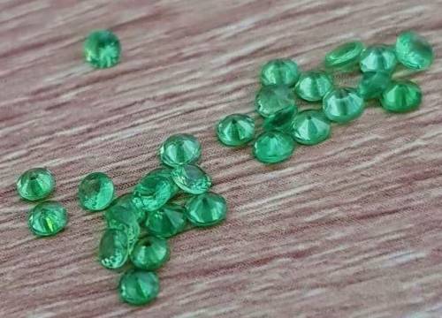 Tsavorite Garnet Diamond Cut 2.5mm.Best Color Top Green  Tanzania