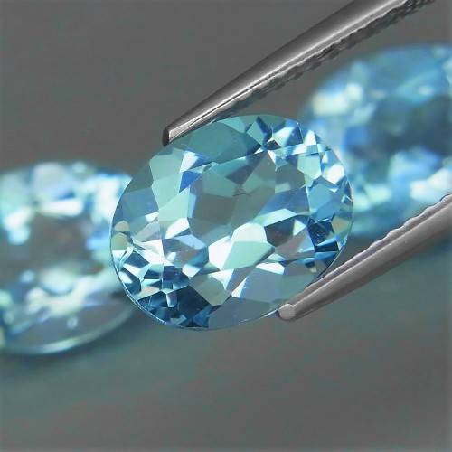 Topaz Swiss Blue 2.95 Ct. Oval Shape 10 x 8mm.  Natural Gemstones