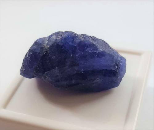 TANZANITE 69.65Cts. NATURAL VIOLET BLUE SPECIMEN ROUGH