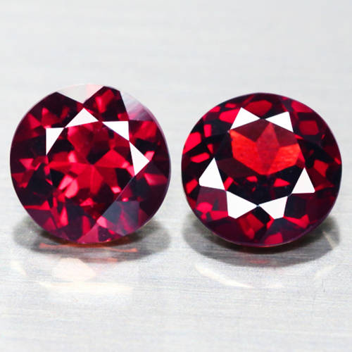 1.04Ct.    Rhodolite Garnet Round **Top Red**