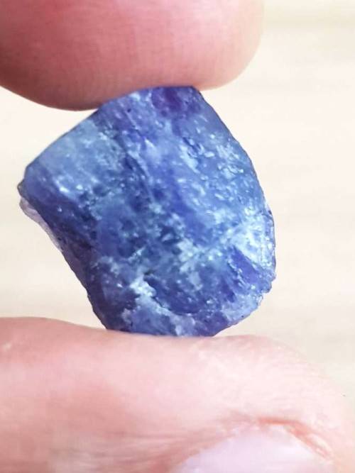 TANZANITE 16.70Cts. NATURAL VIOLET BLUE SPECIMEN ROUGH
