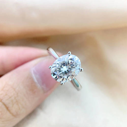 1.00 Carat Moissanite Oval  VVSI/D Engagement Ring in Yellow or Rose Gold**GRA Certified**