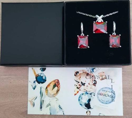 Swarovski **Ruby Red **Square Cut Necklace & Earrings  Set Gold Plated  Link Chain