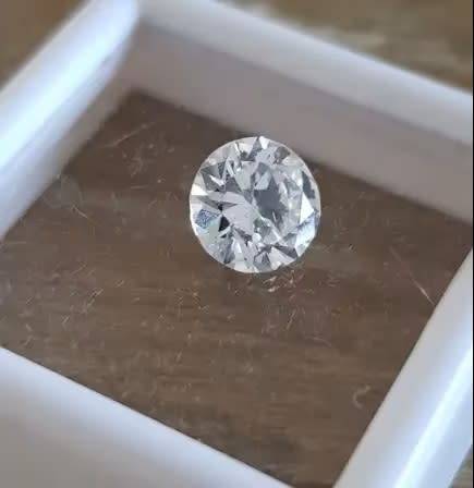 Diamond**Certified** 1.017Cts E Color SI1 Natural Loose White Natural