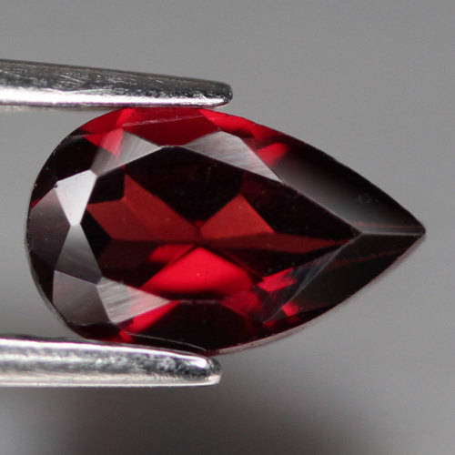 1.09Ct.  Spessartine Garnet Red Pear Namibia Good Quality & Gem Sparkling Natural
