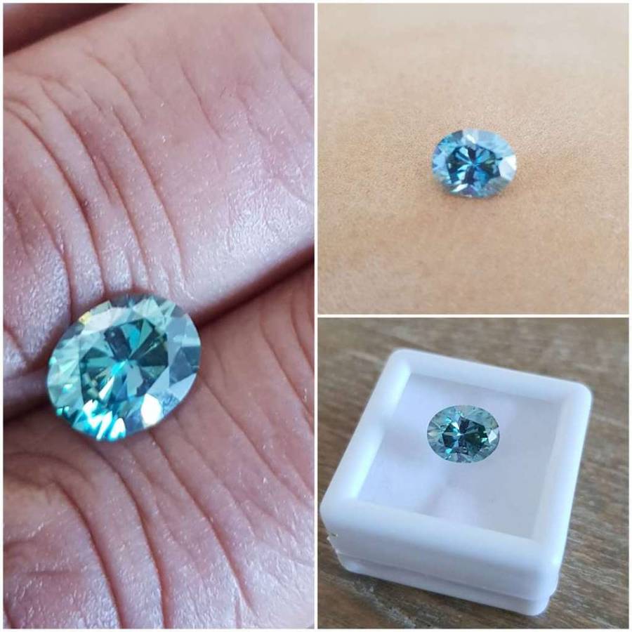 2.11ct MOISSANITE OVAL  **PEACOCK BLUE** VVS1  COLOUR  LOOSE GEM