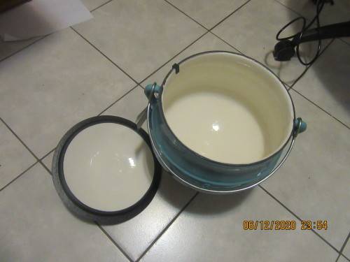 POTJIE N0 3 ENAMEL COATING 26CM BUSHBABY