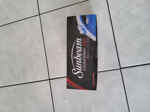 SUNBEAM STEAM /SPRAY IRON