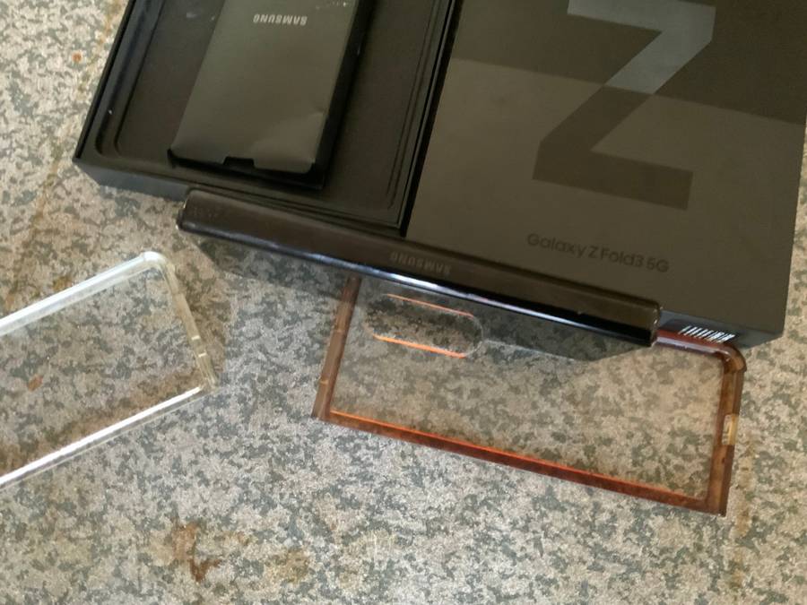 SAMSUNG  ZFOLD 3 DUAL SIM 256GB BLACK in the box
