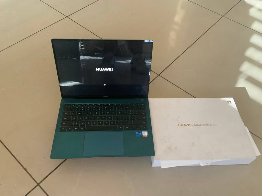 HUAWEI MATE BOOK  X PRO  1 TB  16 GB