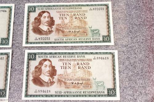 R10 - TW de Jongh - Nine notes - Good, used condition - Low price - Bid now!