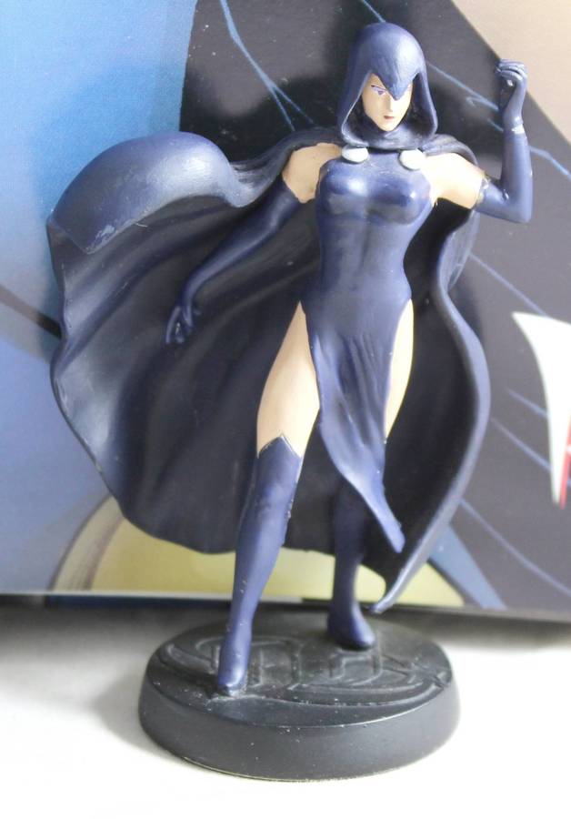 DC comics - lead, hand painted figurine with book - Raven #21