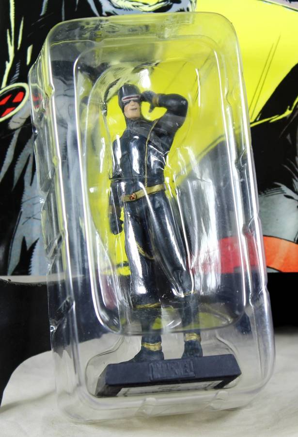 Classic Marvel - action figure and book - Cyclops #25