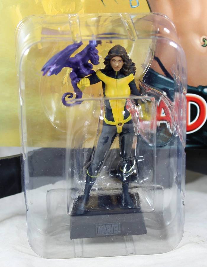 Classic Marvel - action figure and book - Shadowcat with Lockheed