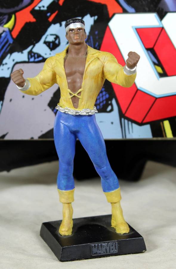 Classic Marvel - Action Figure and Book - LUKE CAGE - Issue #59 - Bid Now!