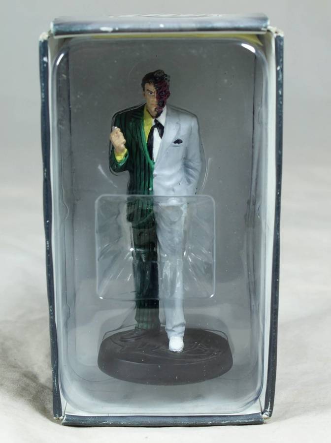 DC COMICS - LEAD HAND PAINTED ACTION FIGURE - TWO FACE - BID NOW!!!!